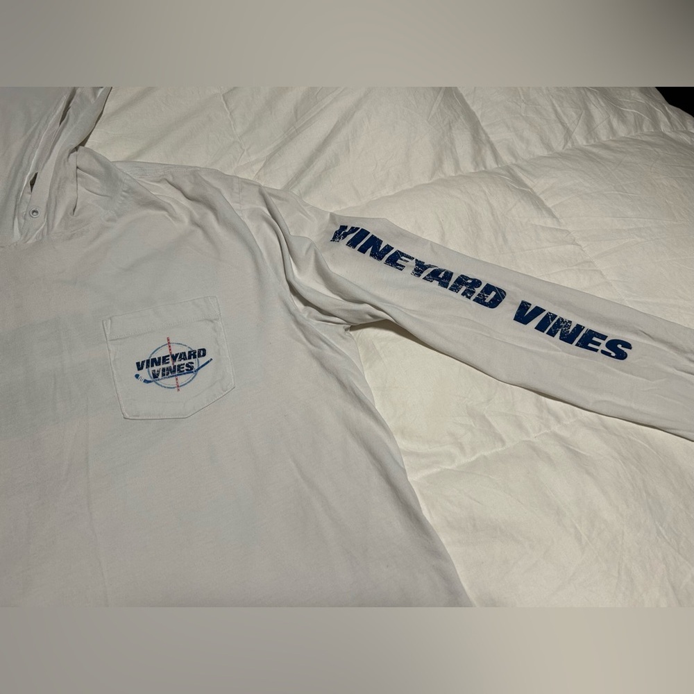 Vineyard Vines hockey men’s large hooded long sleeve lightweight shirt, soft - Picture 3 of 6